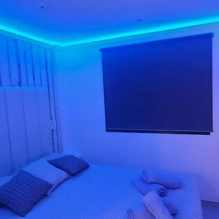 Appartement Alondras White Aircon And Pool